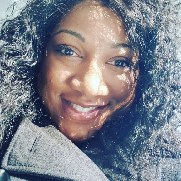 Meet your Posher, Rashida - Picture 2 of 2